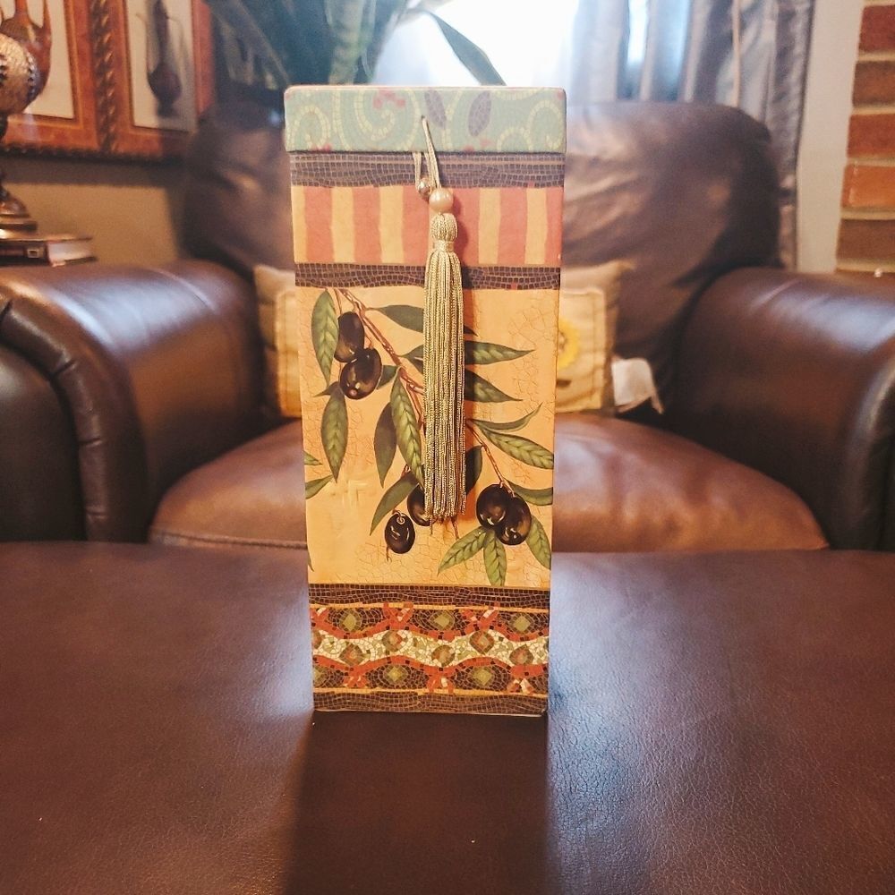 Tuscan Style Box - Picture 10 of 10